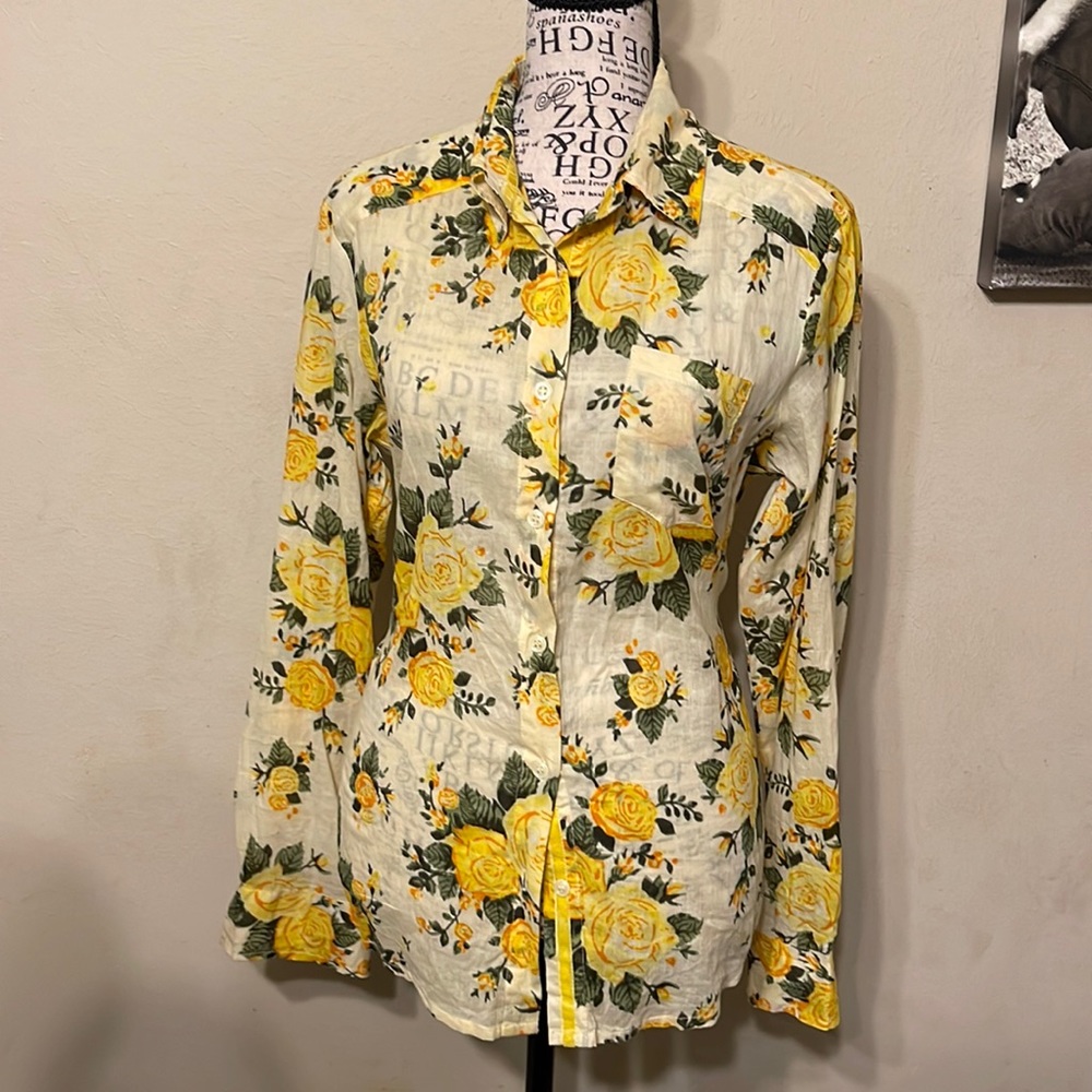 Rodeo Quincy Yellow Rose Button Down, Small